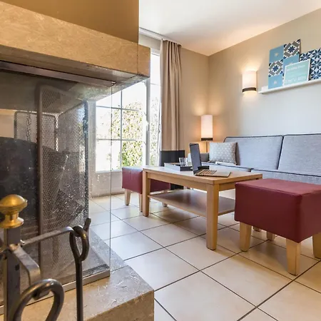 Hotel apartamentowy Pierre & Le Port-en-Bessin-Huppain
