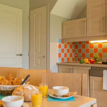 Pierre & Le 4* Port-en-Bessin-Huppain
