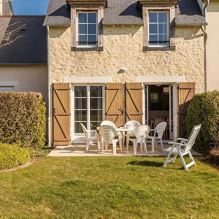 Pierre & Le Port-en-Bessin-Huppain