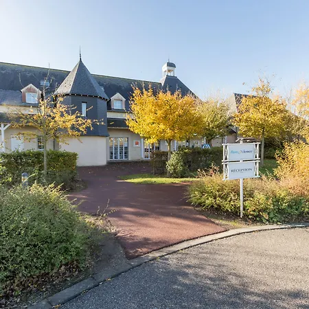 Hotel apartamentowy Pierre & Le 4*