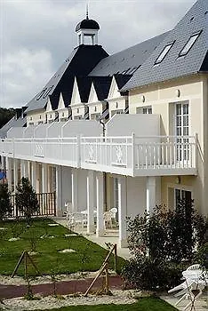 Hotel apartamentowy Pierre & Le 4*