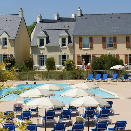 Pierre & Le Port-en-Bessin-Huppain