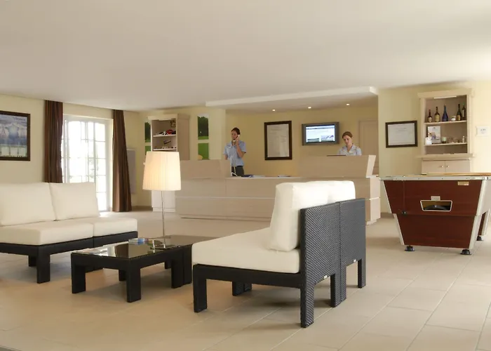 Hotel apartamentowy Pierre & Le 4*