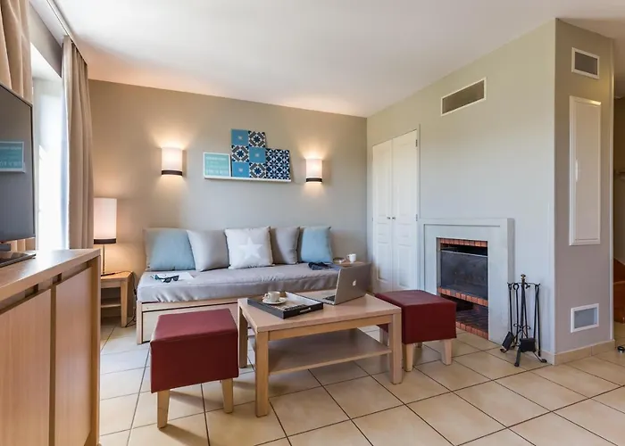 Hotel apartamentowy Pierre & Le 4*